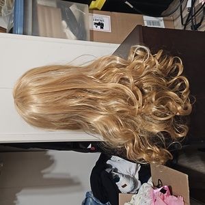 Yellow blonde wig